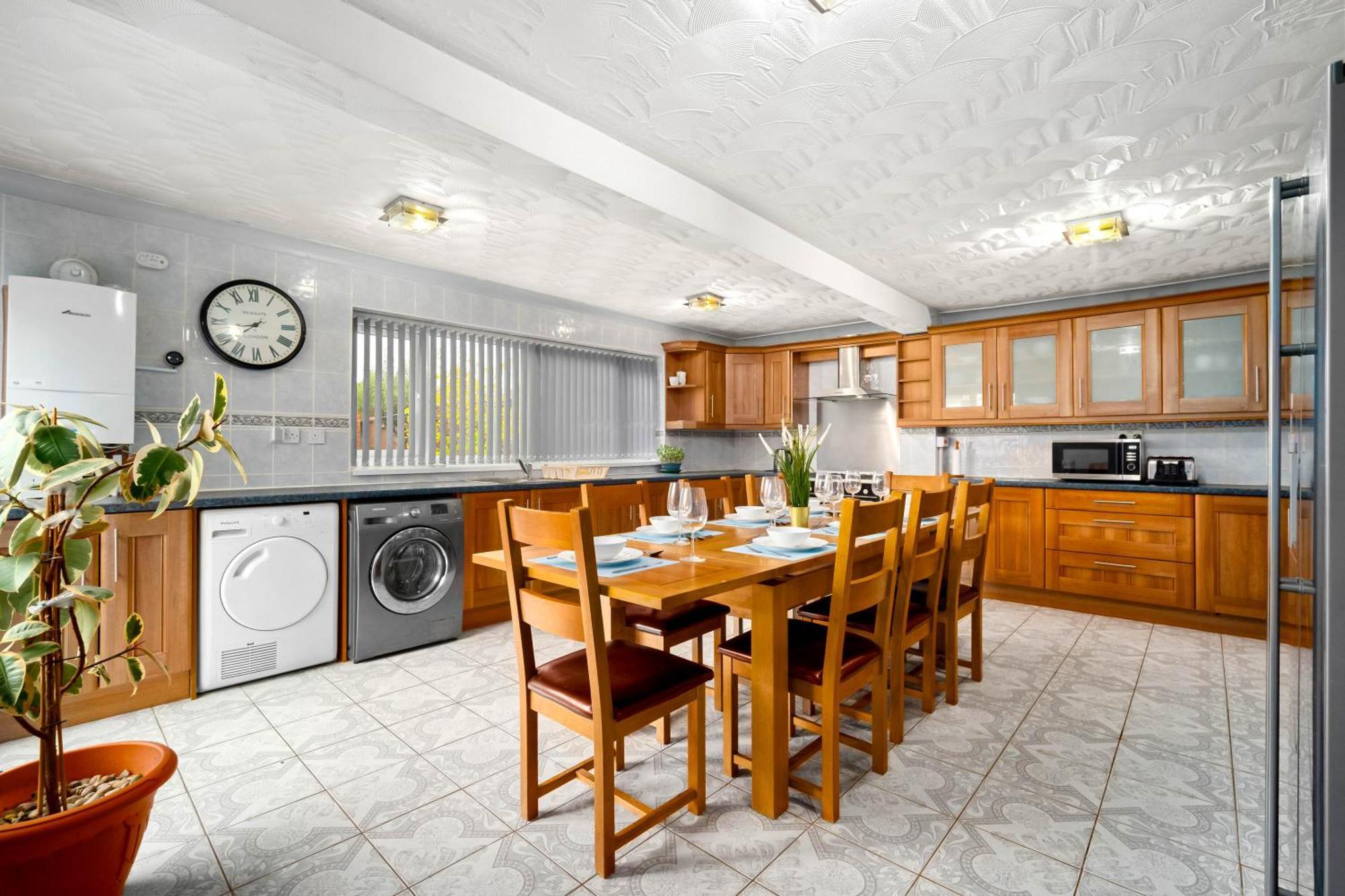 Modern 18 Guest Large Home In Solihull - Near Nec, Jlr, Hs2 And Bhx Birmingham Bagian luar foto