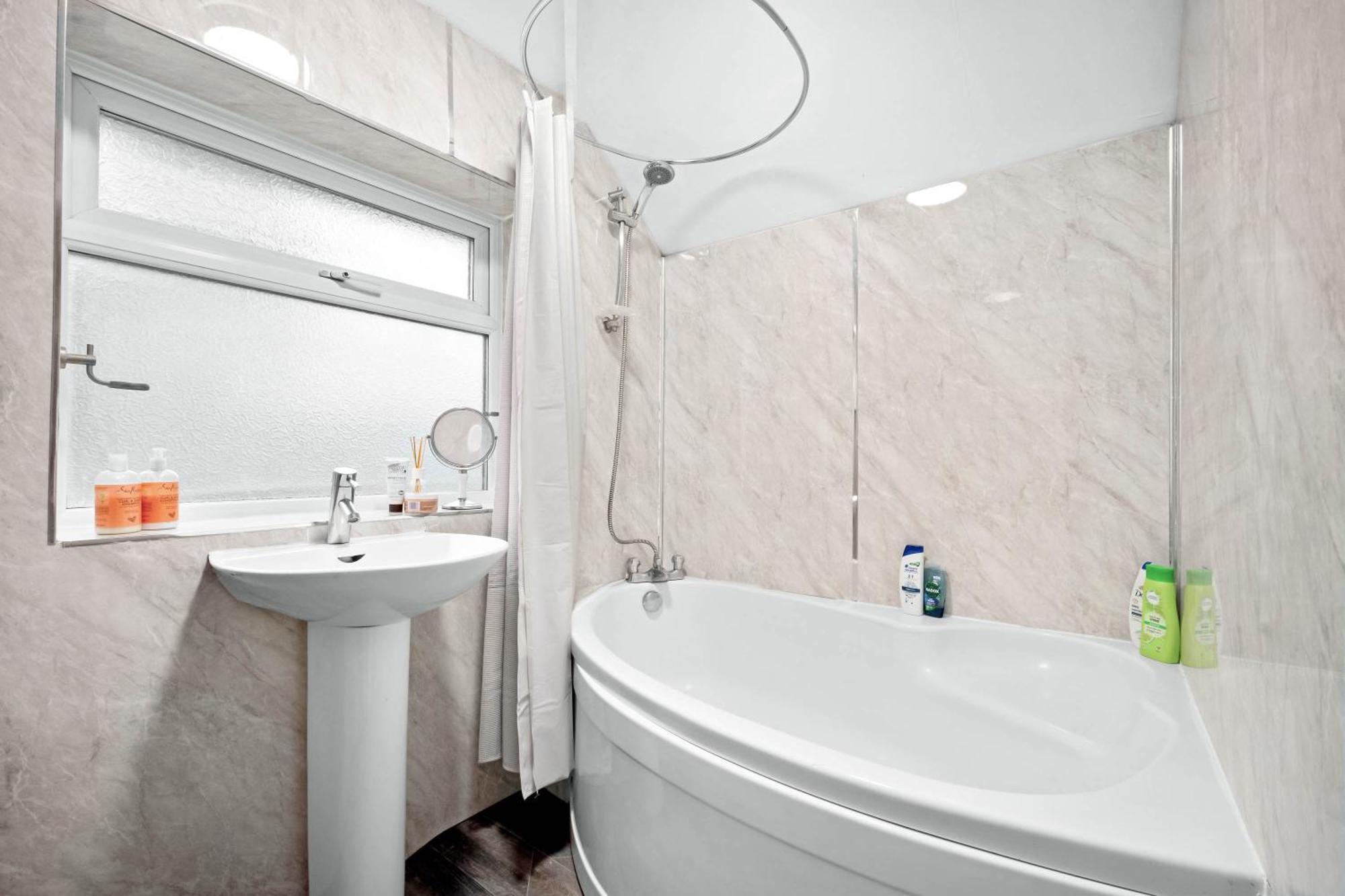 Modern 18 Guest Large Home In Solihull - Near Nec, Jlr, Hs2 And Bhx Birmingham Bagian luar foto
