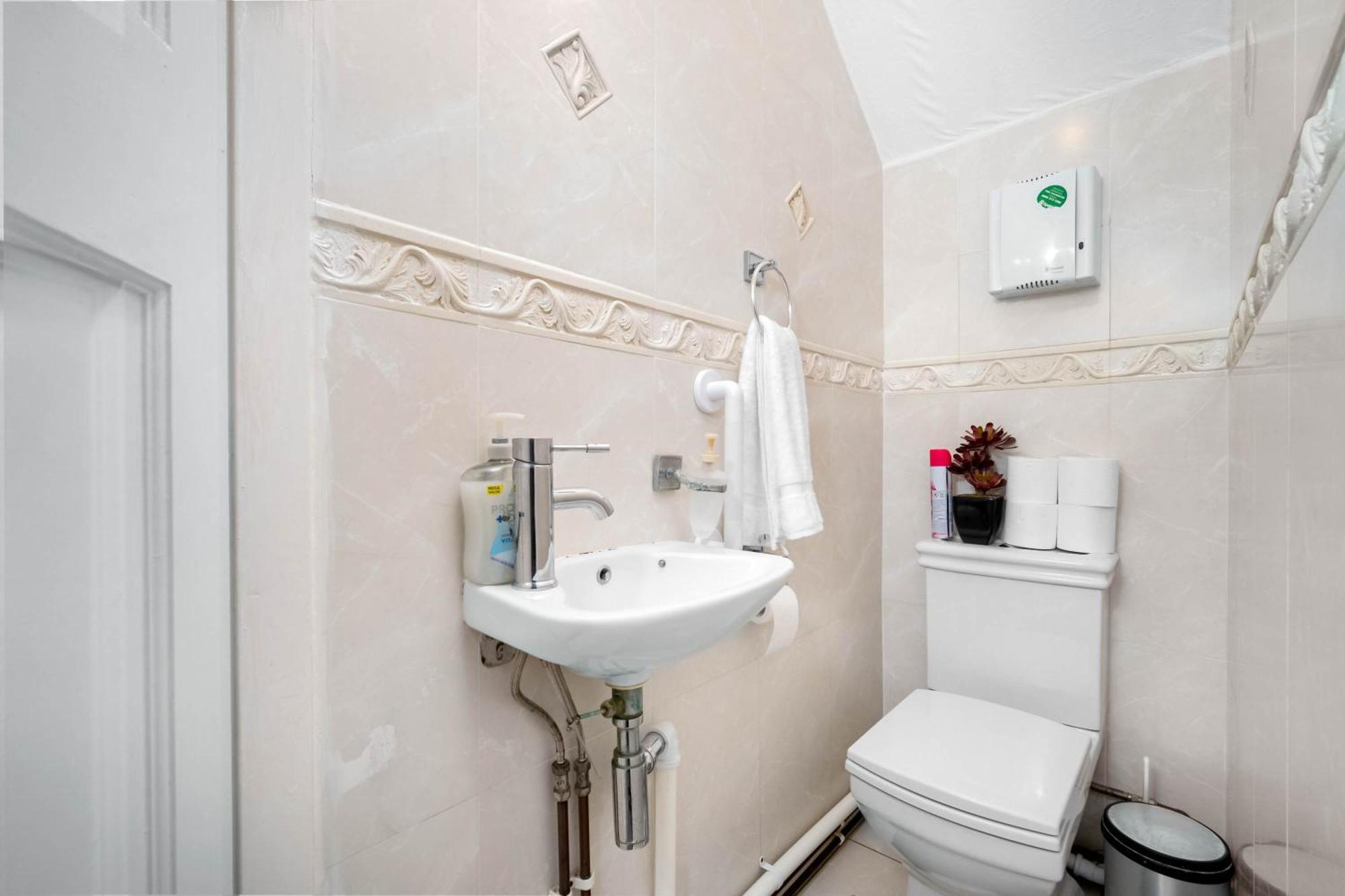 Modern 18 Guest Large Home In Solihull - Near Nec, Jlr, Hs2 And Bhx Birmingham Bagian luar foto